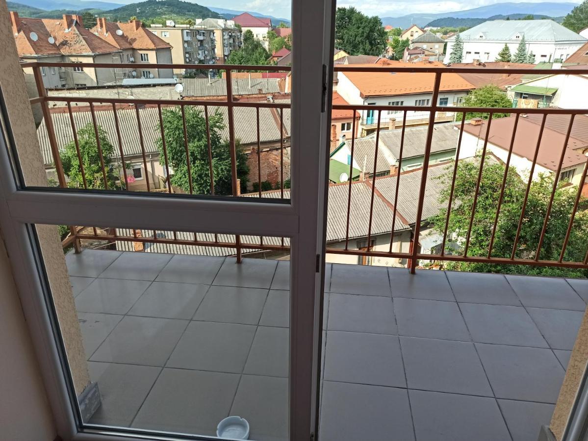 Beautiful Mountain View Apartment Mukaçeve Dış mekan fotoğraf